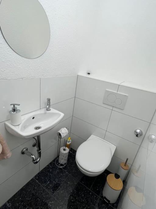 Zentrale 2 Zimmerwohnung * Düsseldorf